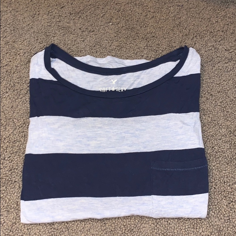American Eagle tee